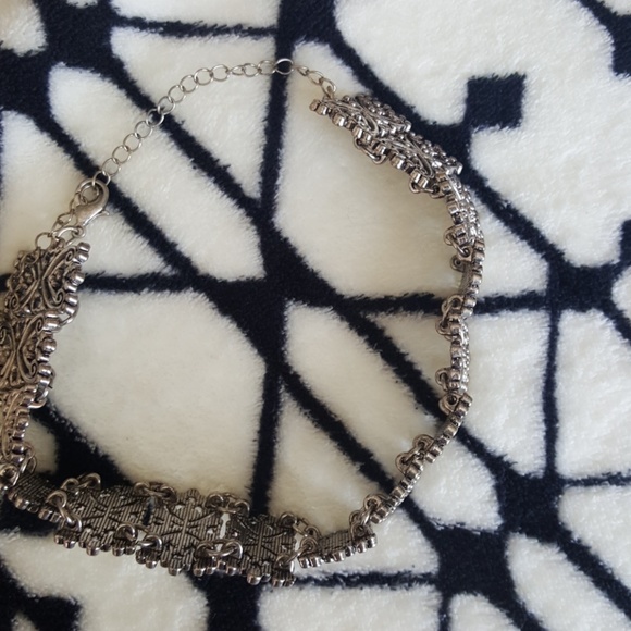 Vintage Choker - Picture 3 of 5